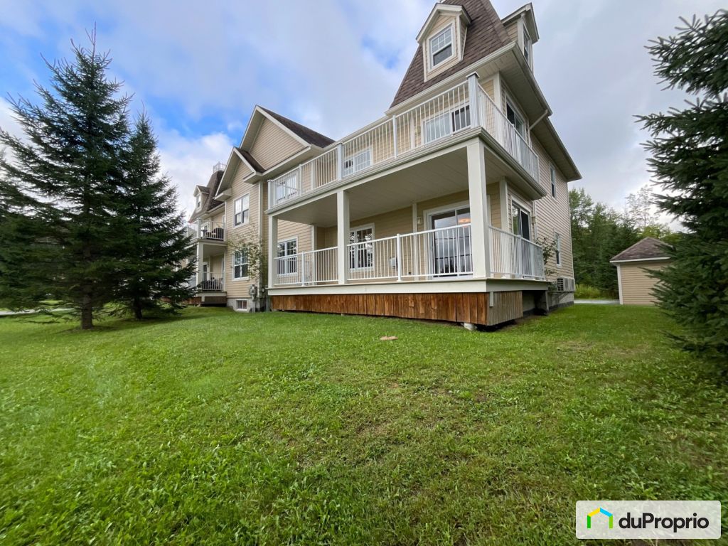 Condos, maisons à vendre, LacBrome