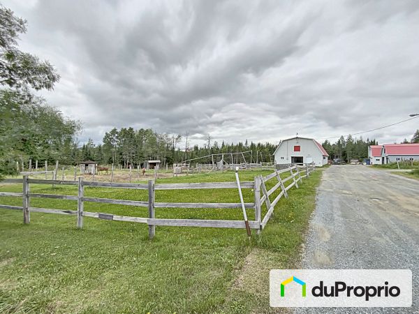 2427 rang des Campagnards, Thetford Mines for sale