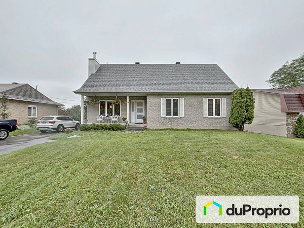 Front Yard - 53 rue Belval, Salaberry-De-Valleyfield for sale
