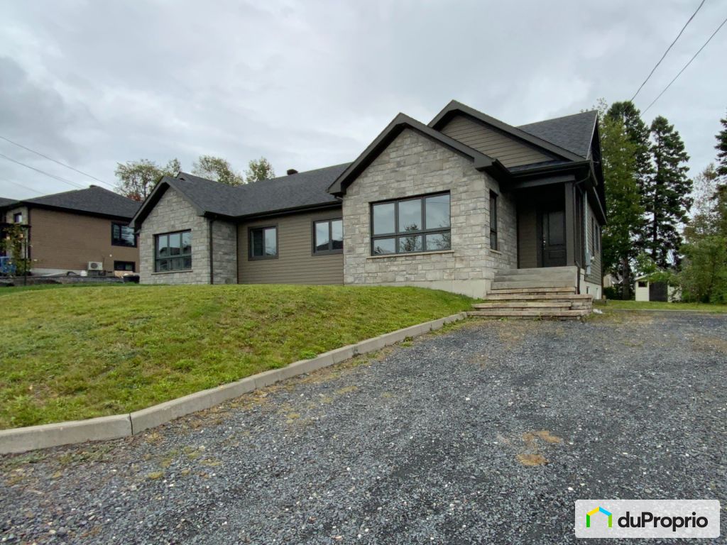 Condos, maisons à vendre,