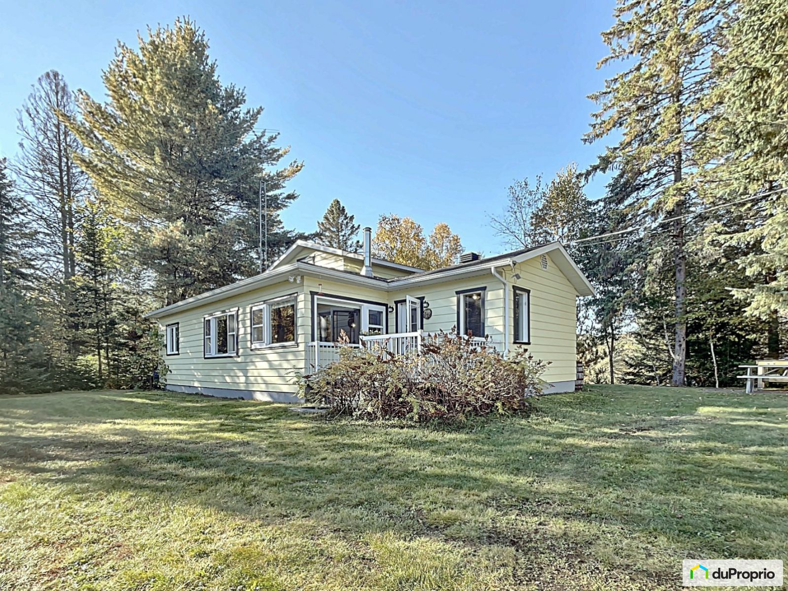 Maison à un étage et demi à vendre SteÉmélieDeL'Énergie 3 chambres