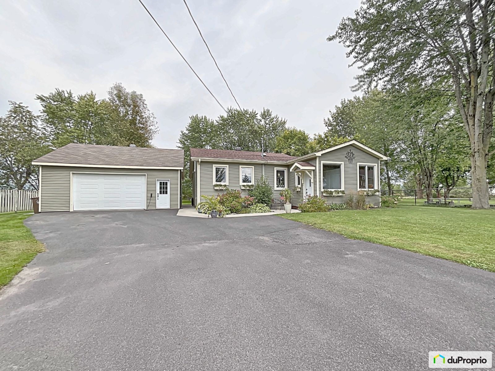 Bungalow à vendre Marieville 2 chambres 1 salle de bain 1022215