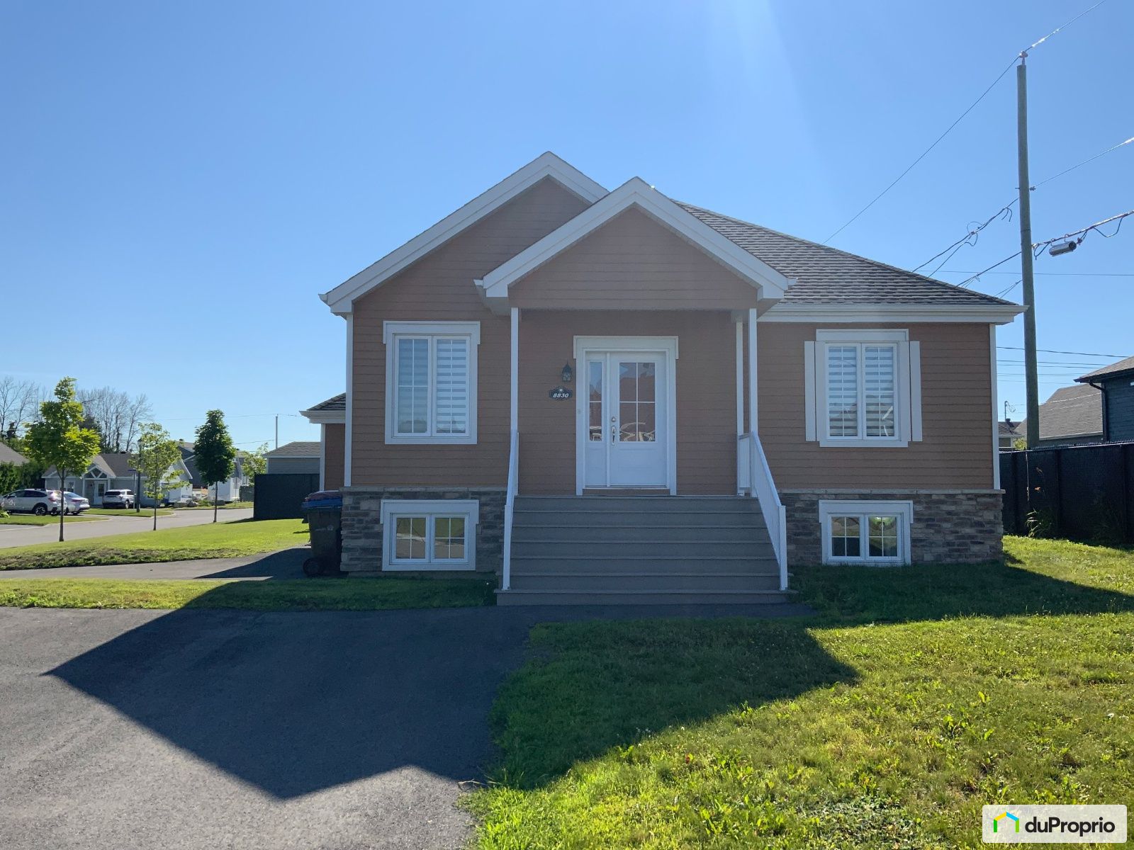 Duplex à vendre Mirabel (StAugustin) 4 chambres 2 salles de bain #1022241