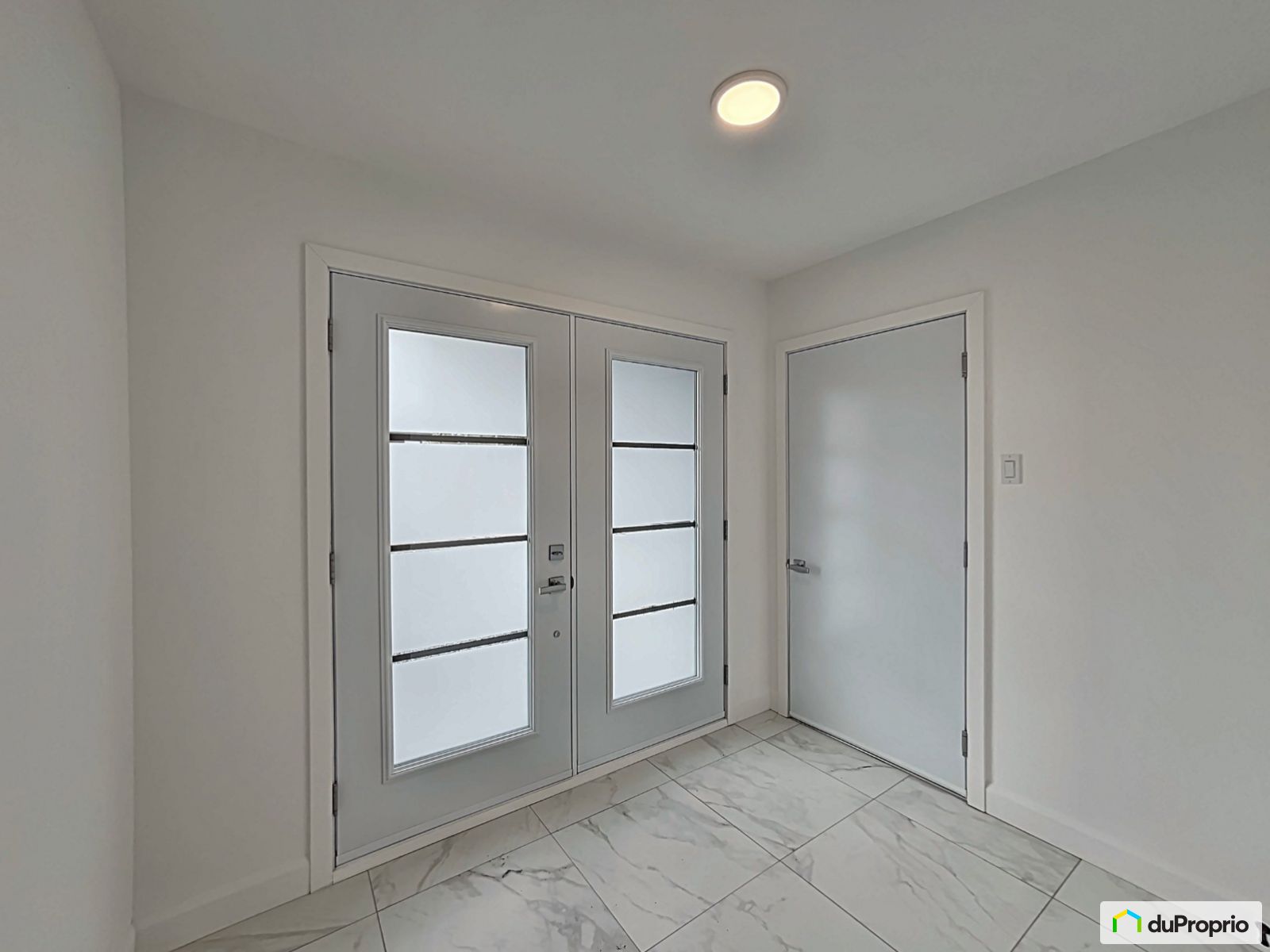 5190 Rue Girard — photo 3