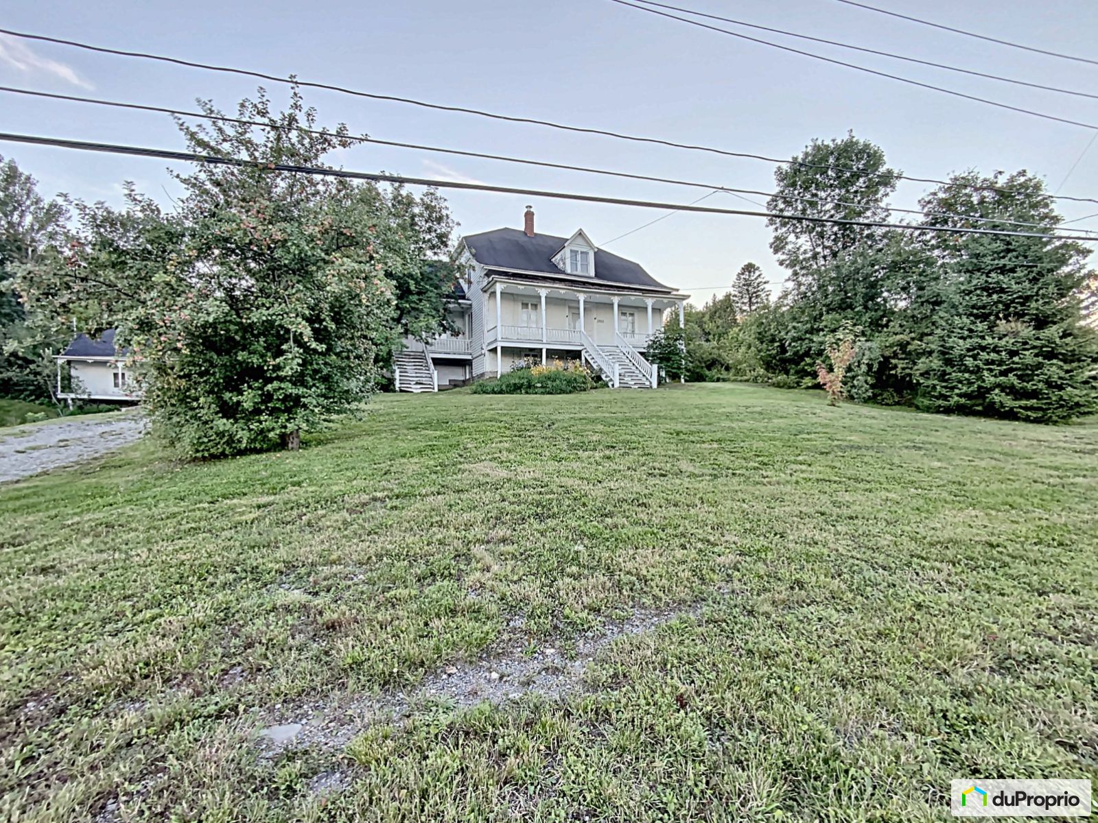 Fermette à vendre Pohénégamook 7 chambres 1 salle de bain 999369