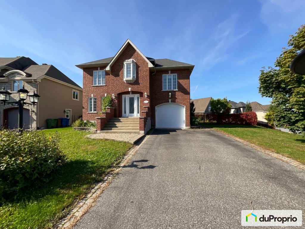 Condos, maisons à vendre, MontStHilaire