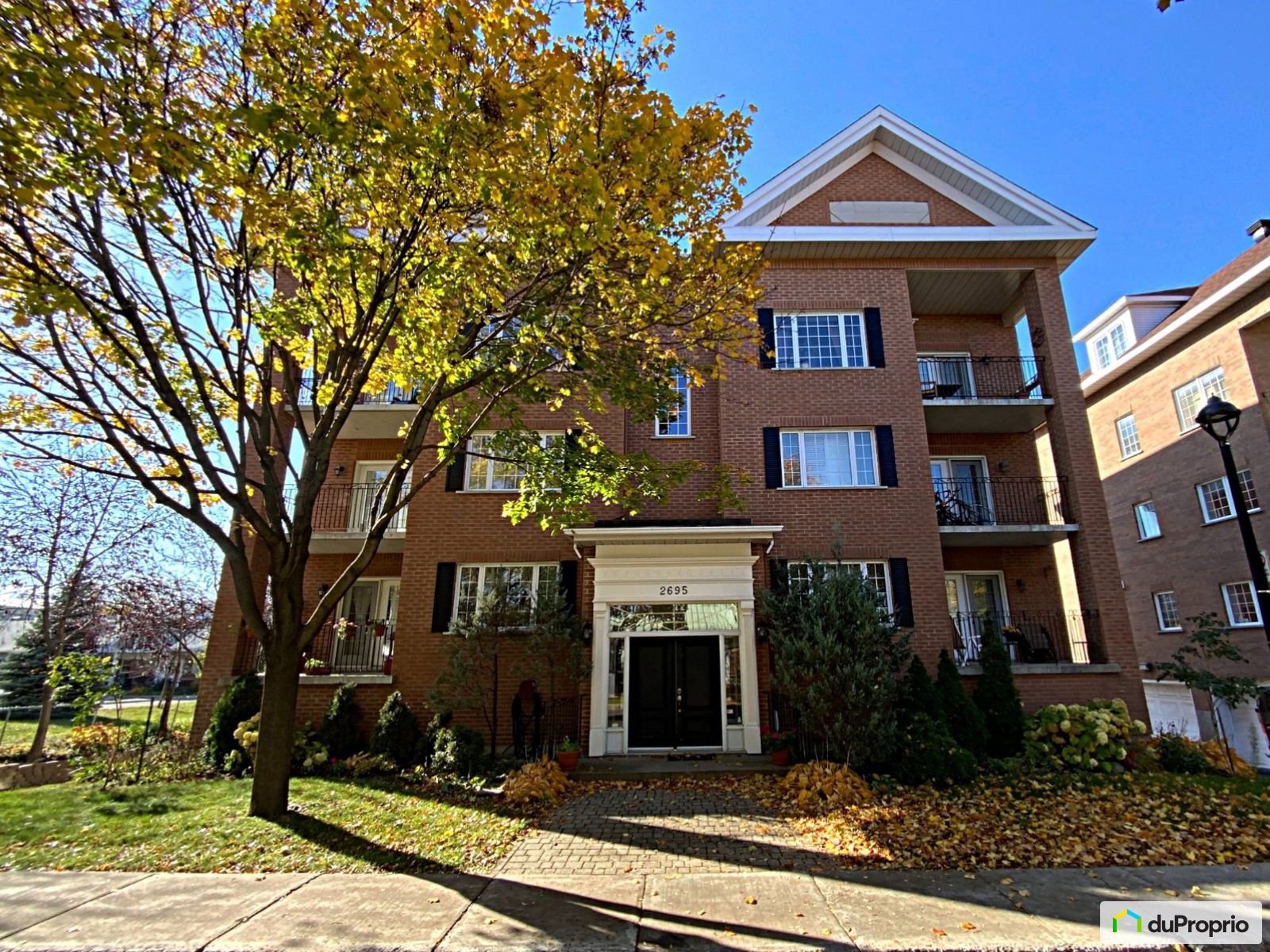 Condo à vendre SaintLaurent 2 chambres 1 salle de bain 1011738