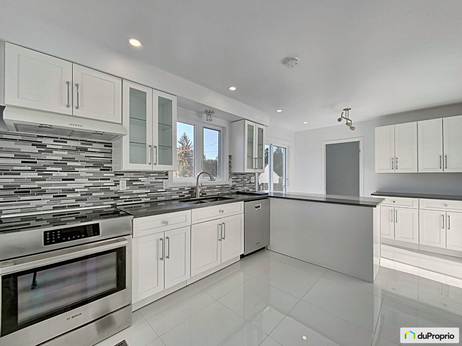 15668 Rue Pierre Legault — photo 1