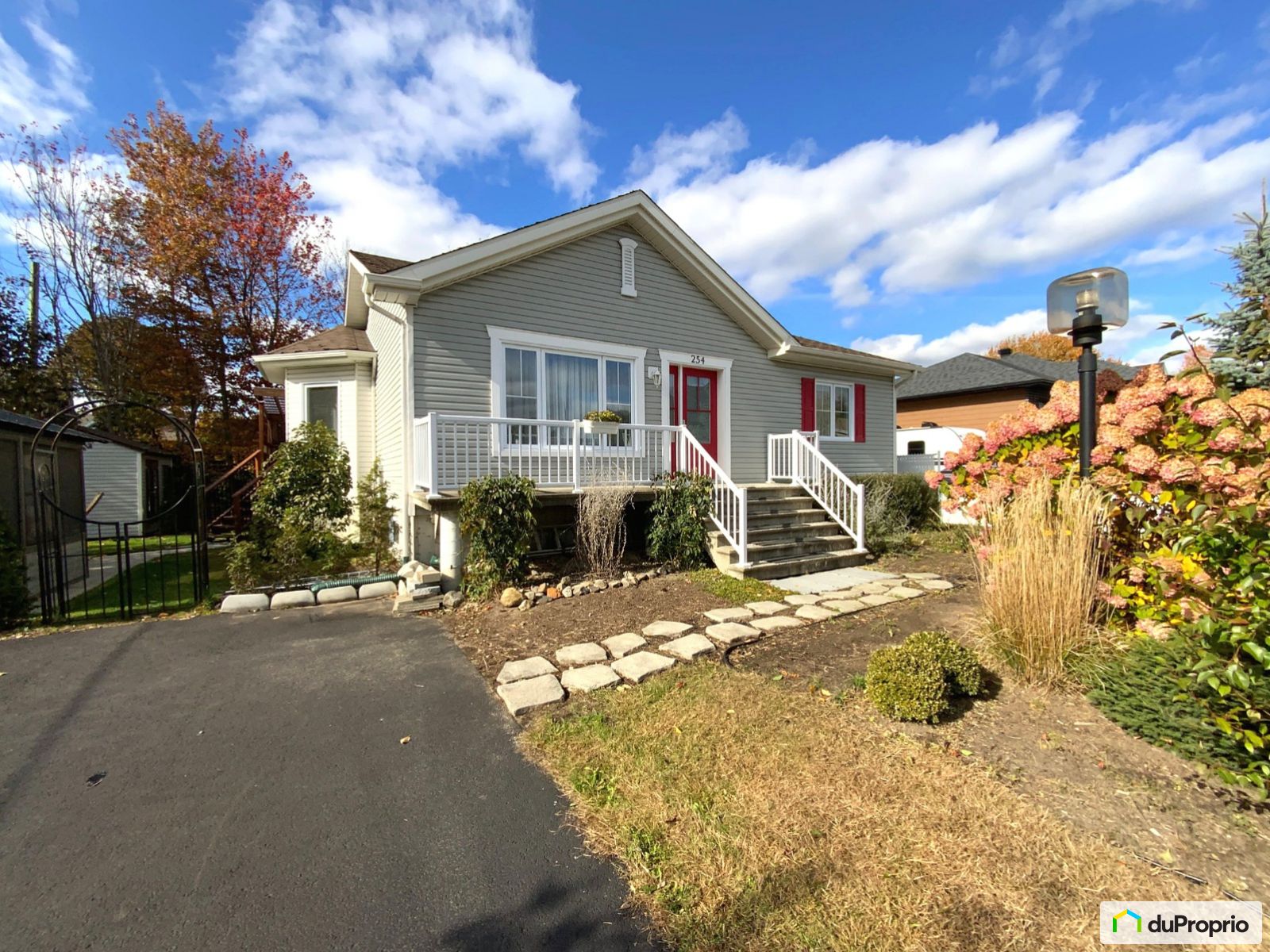 Bungalow à vendre StGermainDeGrantham 5 chambres 1022905