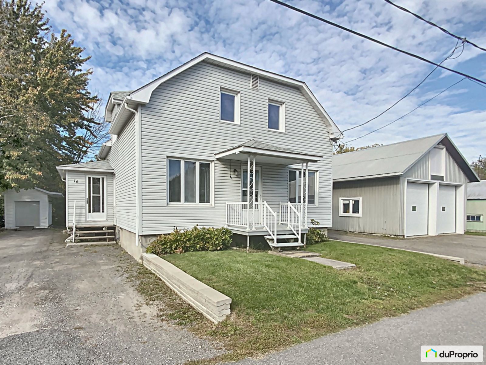 Maison 2 étages à vendre StEdouardDeNapierville 4 chambres 1023591