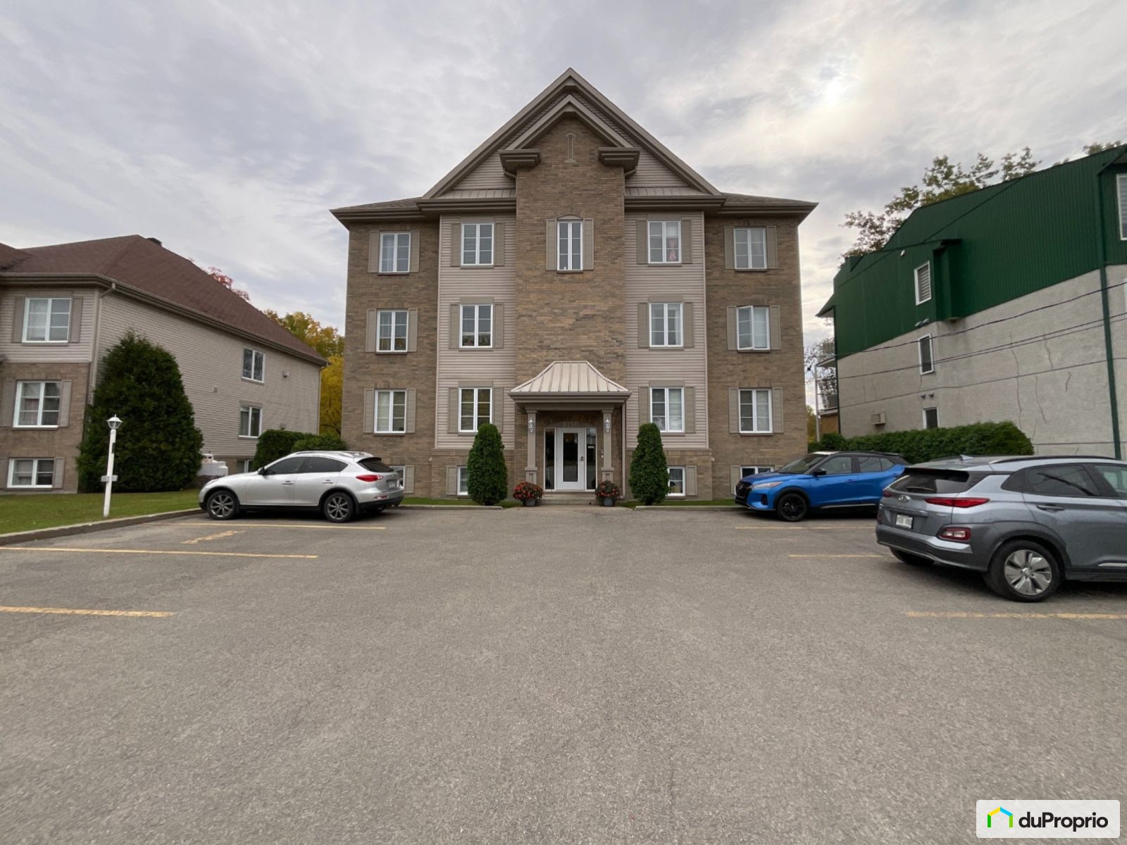 Condo à vendre SteMartheSurLeLac 2 chambres 1 salle de bain 1023790