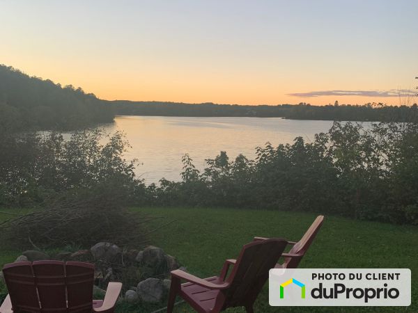 16, chemin des Courbes, Lac-St-Paul à vendre