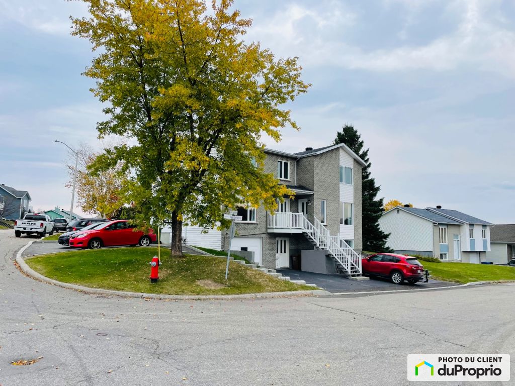 Condos, maisons à vendre, La Baie