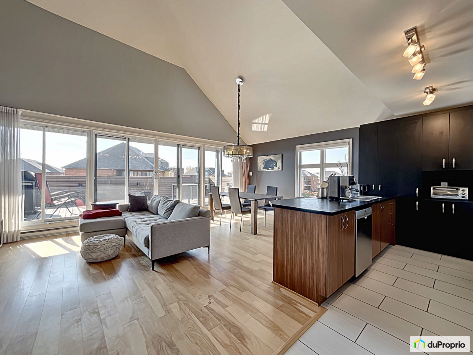 Condo à vendre Brossard 2 chambres 1 salle de bain 1024759