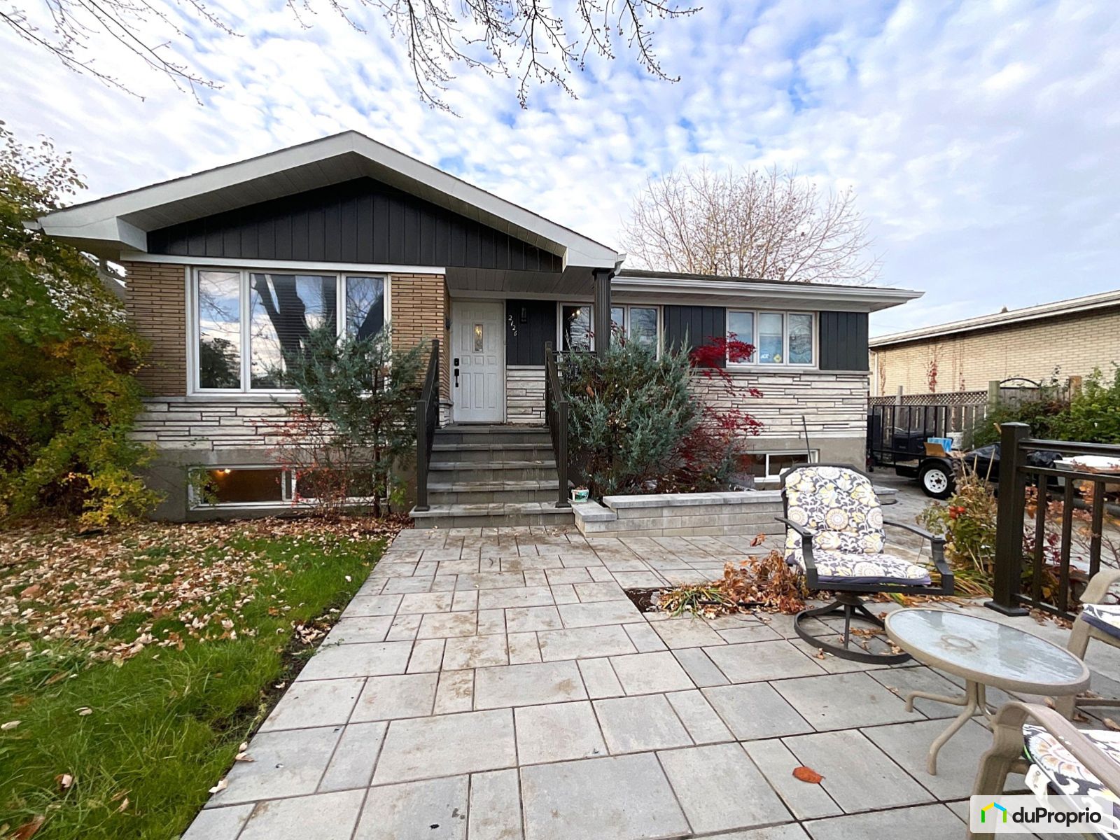 Bungalow for sale Chomedey 4 bedrooms 2 bathrooms 1024927