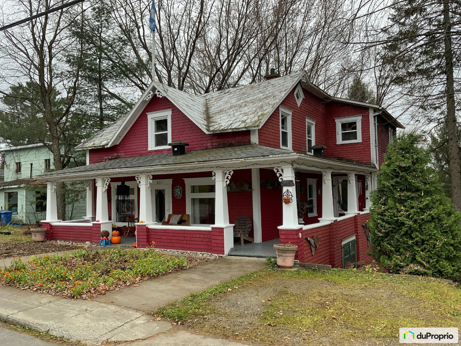 Maison 2 étages à vendre StMalachie 4 chambres 3 salles de bain 1005827