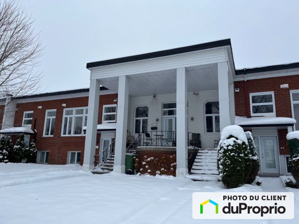 2685, rue Dolbeau, Jonquière (Arvida) à vendre