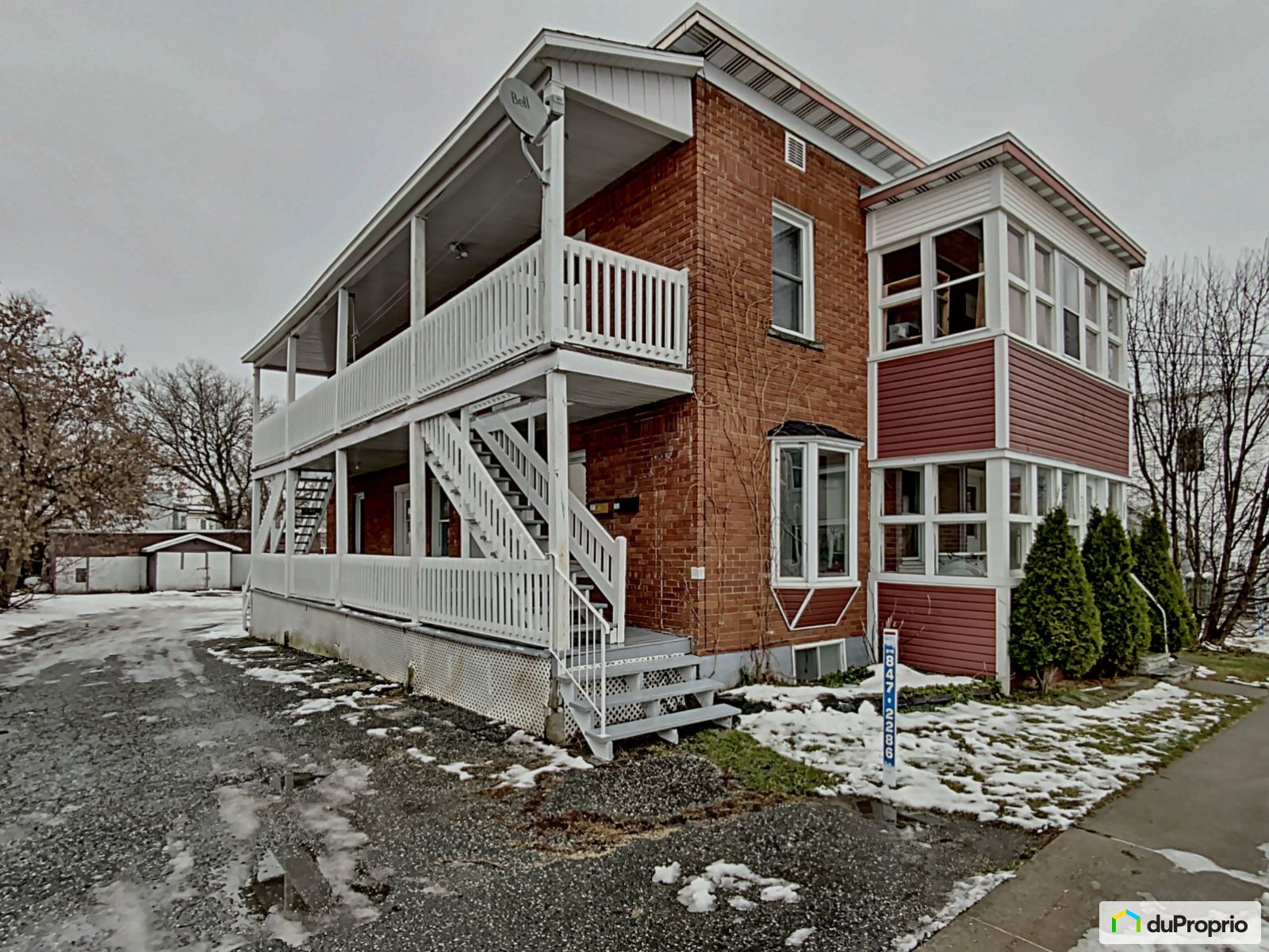 Triplex à vendre Magog 10 chambres 6 salles de bain 1028031