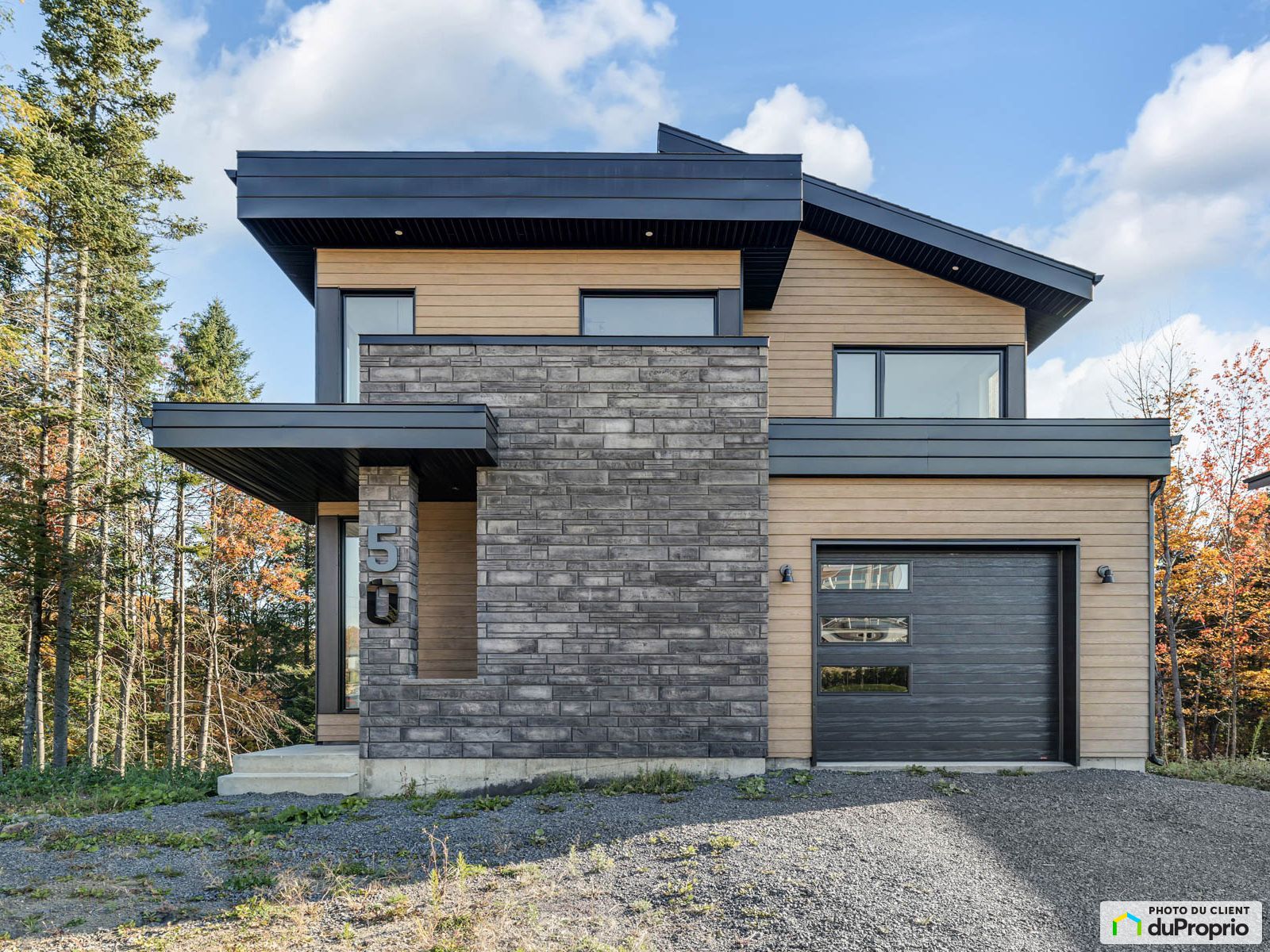 Maison 2 étages neuve à vendre LacBeauport 3 chambres 1028132