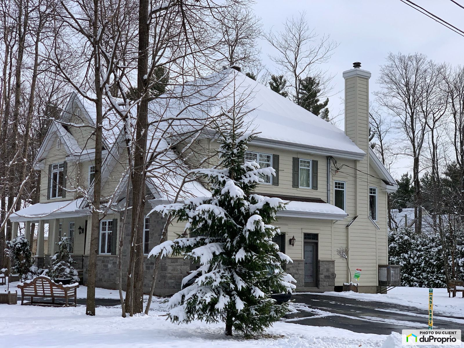 Maison 2 étages à vendre StLazare 6 chambres 3 salles de bain 990236