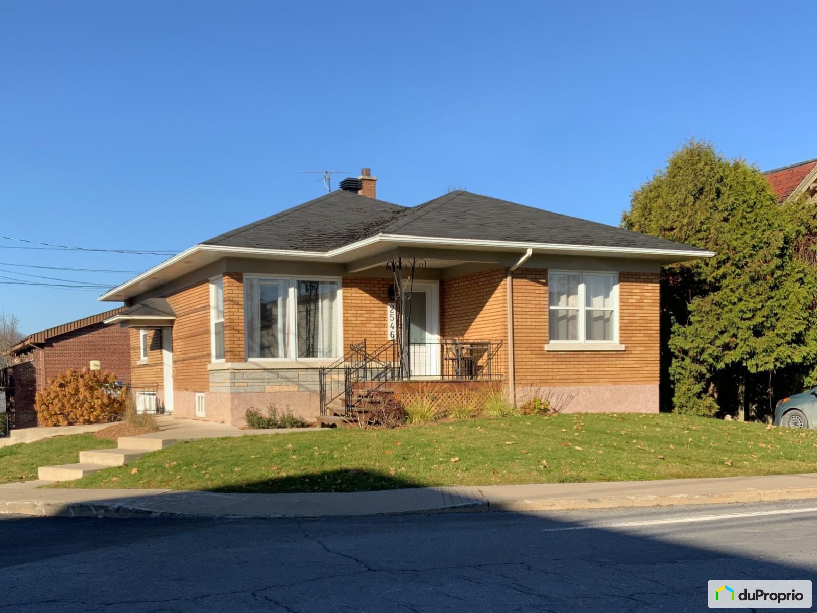 Bungalow à vendre StOurs 2 chambres 1 salle de bain 991204