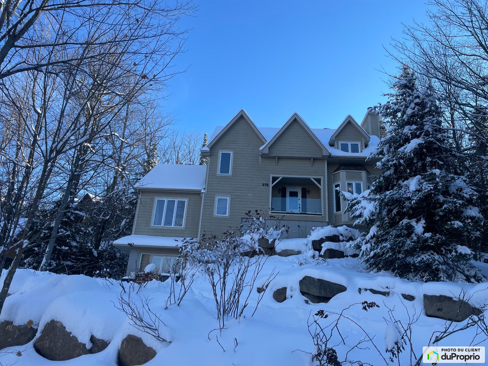 Maison à paliers multiples à vendre StSauveur 4 chambres 1009448