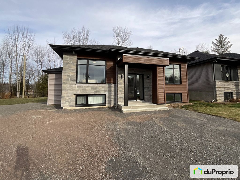 Maisons à vendre, Lachute