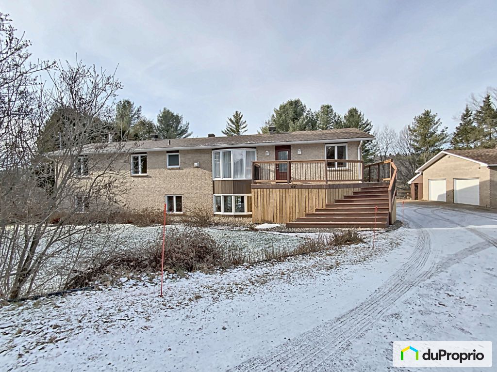 Bungalows à vendre, ValDesMonts (StPierredeWakefield)