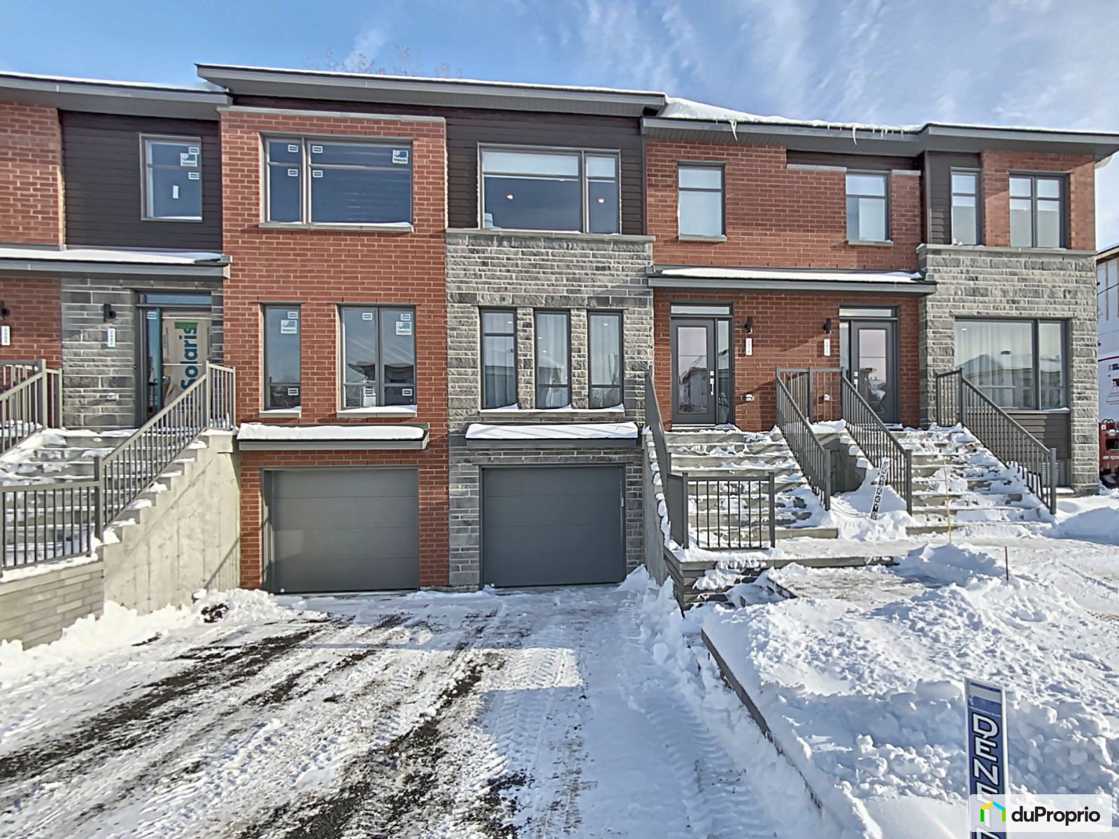 Maison en rangée / de ville neuve à vendre Longueuil (VieuxLongueuil