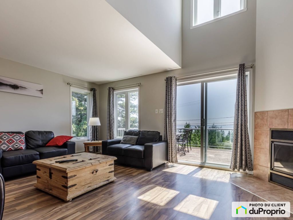 2-4 chemin Versant, Petite-Rivière-St-François for sale