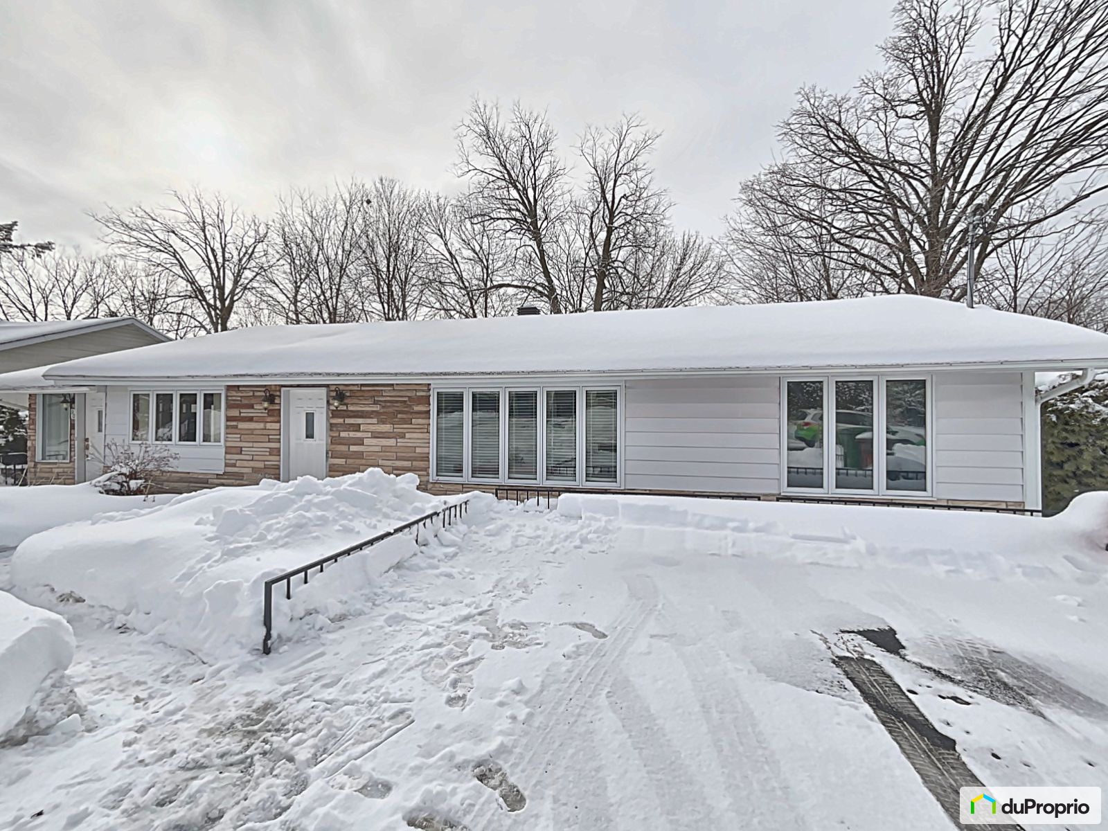 Bungalow à vendre BoisDesFilion 3 chambres 1 salle de bain 1031511