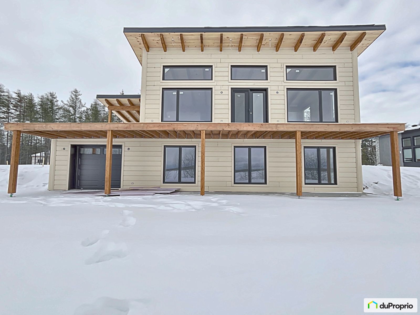 Maison 2 étages à vendre DolbeauMistassini 3 chambres 1032297