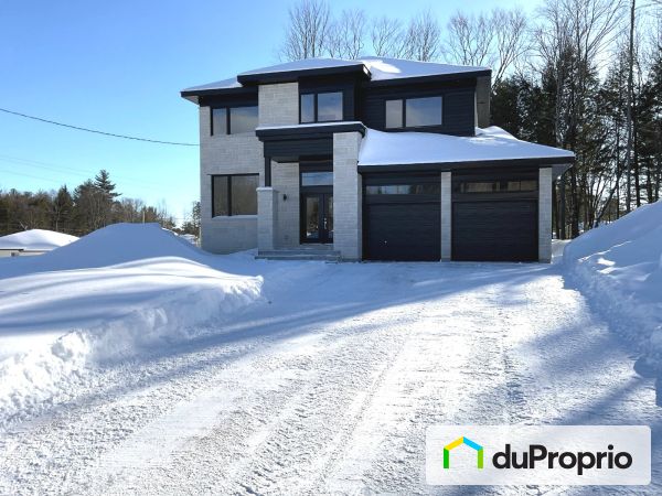 645 rue Adèle-Berthelot - Le Madrid - Par Habitation Cousineau, St-Colomban for sale