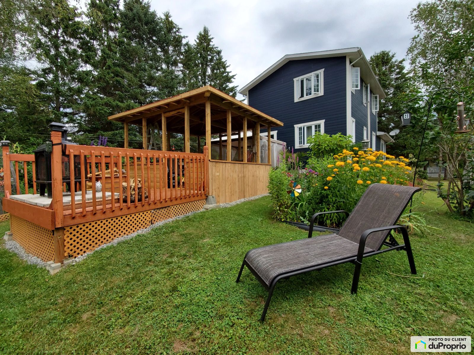 Maison 2 étages à vendre StJeanDeMatha 3 chambres 2 salles de bain