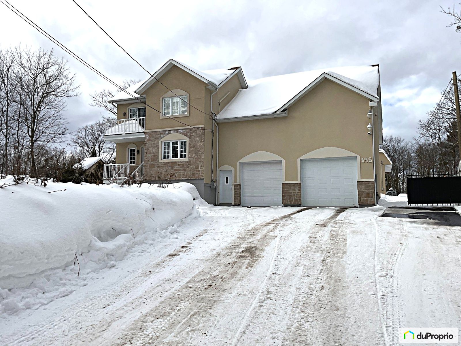 Maison 2 étages à vendre StCalixte 4 chambres 1 salle de bain 1033265