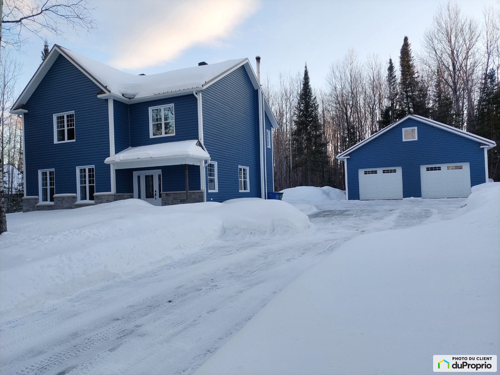 Maison 2 étages à vendre Macamic 4 chambres 1 salle de bain 1019351