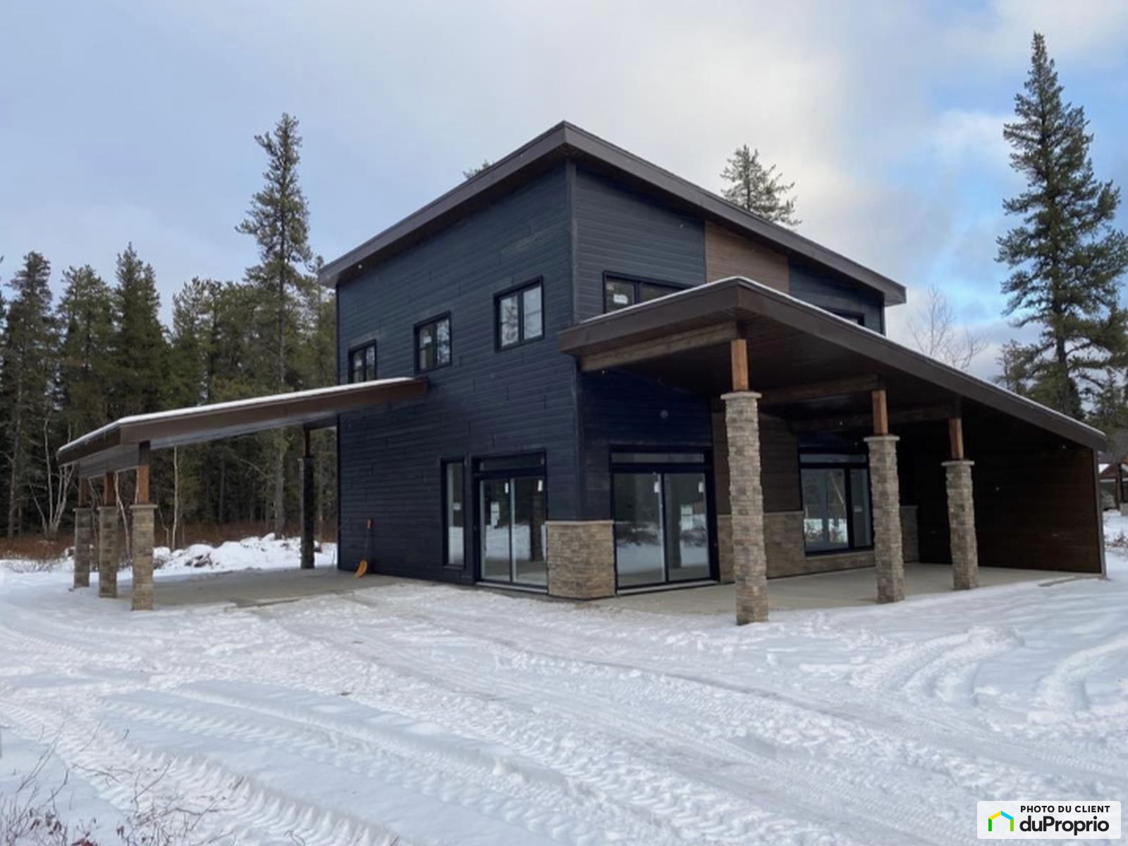 Chalet neuf à vendre StThomasDidyme 3 chambres 2 salles de bain 1035250