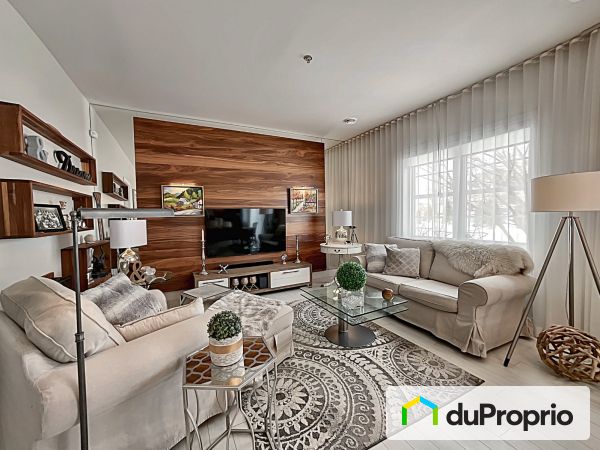 Salon - 101-1420, avenue de Rochechouart, St-Jérôme (St-Jérôme) à vendre