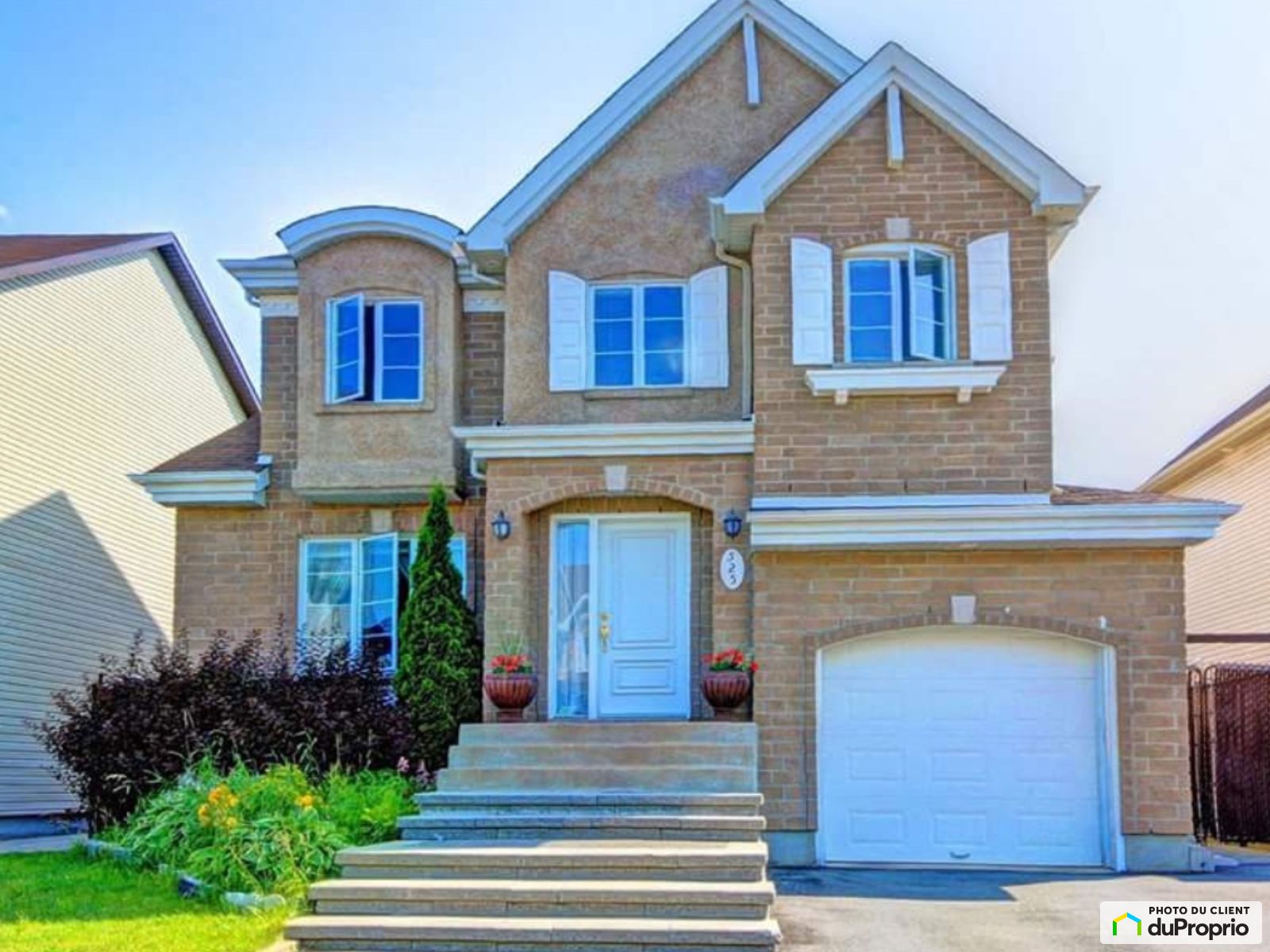 Maison 2 étages à vendre SteDorothée (ÎlesLaval) 4 chambres 1036948