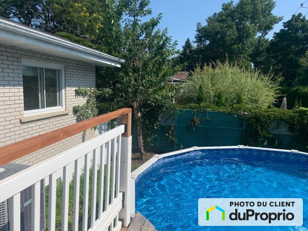 Pool - 372 rue Pépin, Longueuil (Vieux-Longueuil) for sale
