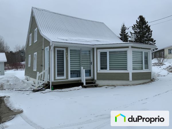 1641 route du Fleuve, Les Éboulements for sale