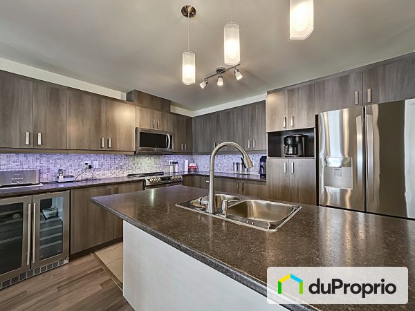 101-4931 rue de l'Escarpement, Val-Bélair for sale