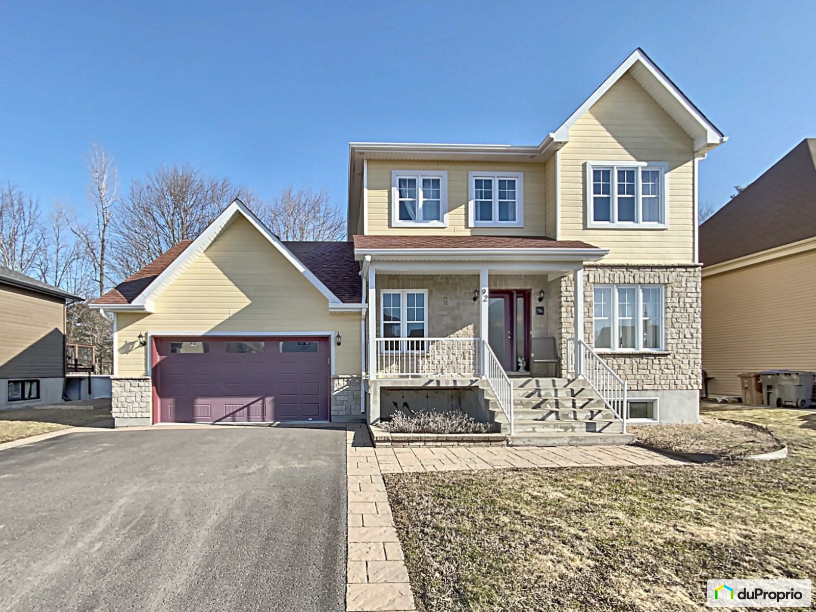 Maison 2 étages à vendre StJeansurRichelieu (StJeansurRichelieu