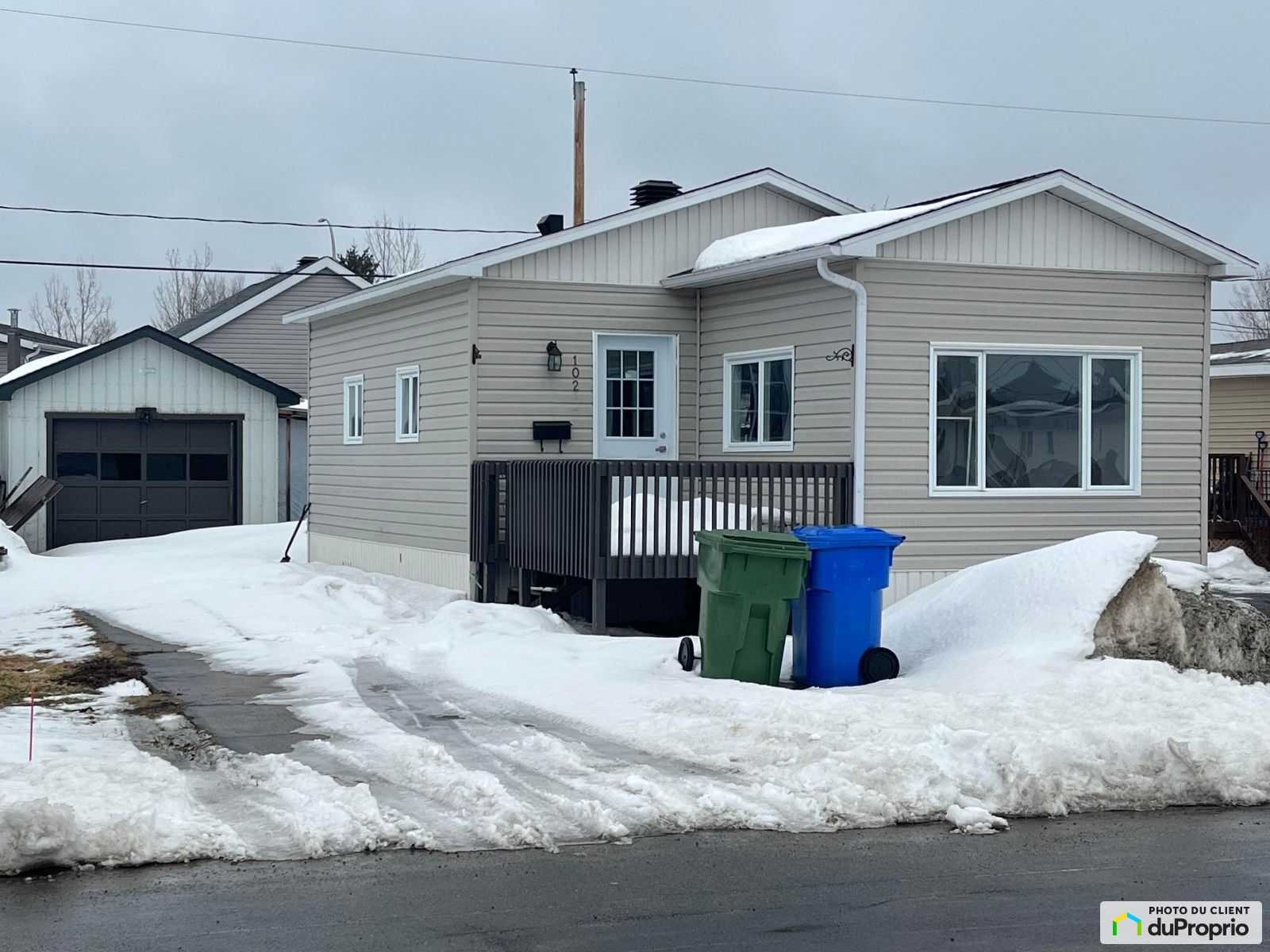 Maison mobile à vendre SeptIles 2 chambres 1 salle de bain 1040074