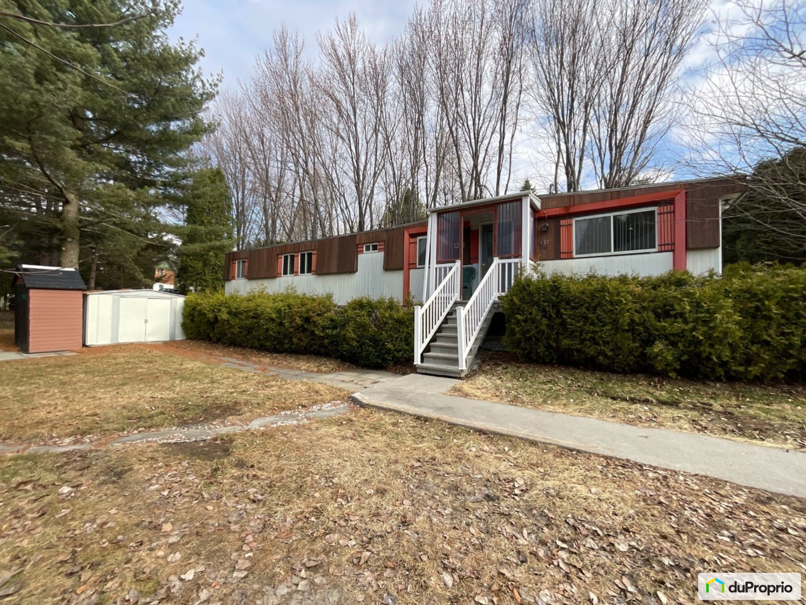 Maison mobile à vendre StAmbroise 2 chambres 1 salle de bain 1040787