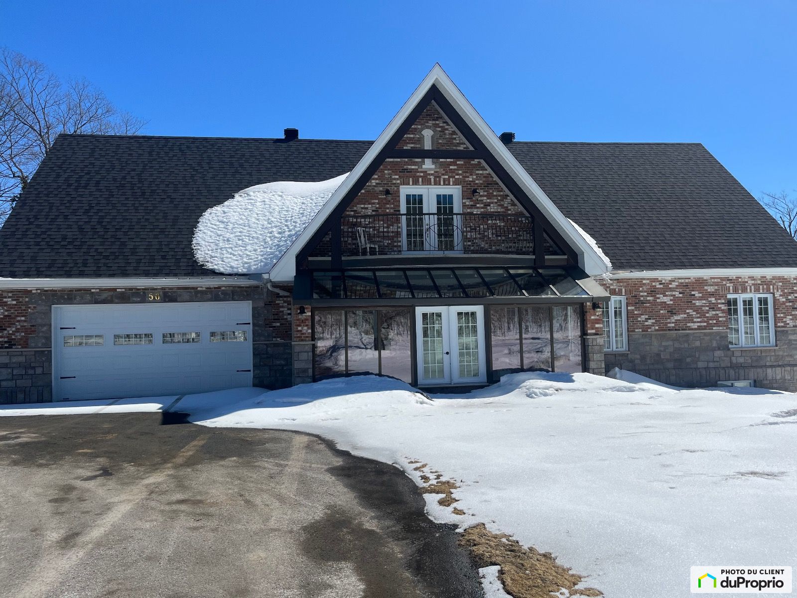 Maison 2 étages à vendre SteMélanie 5 chambres 3 salles de bain 989397