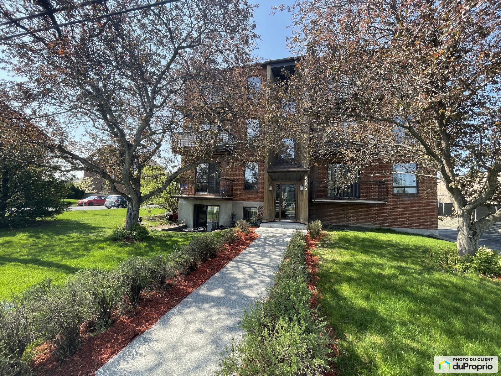 Condo à vendre Longueuil (StHubert) 2 chambres 1 salle de bain 1028637