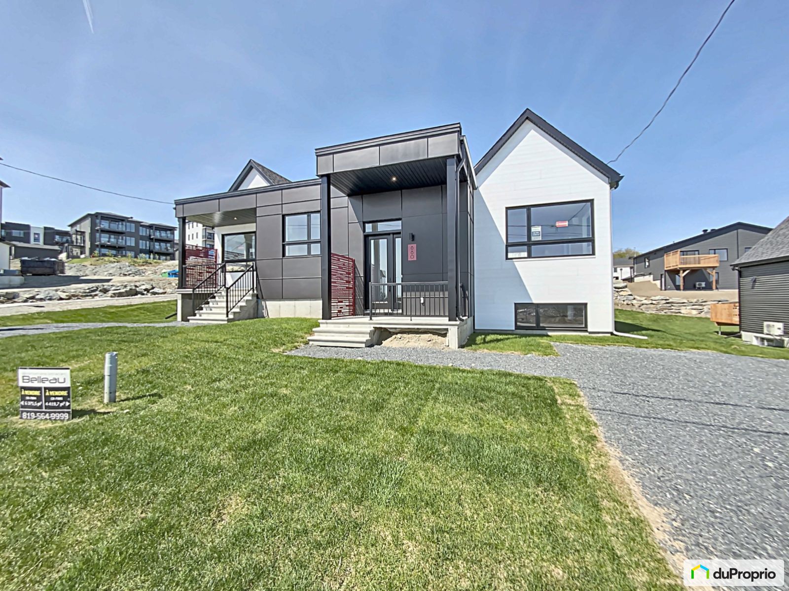 Jumelé neuf à vendre Sherbrooke (MontBellevue) 1 chambre 1028793