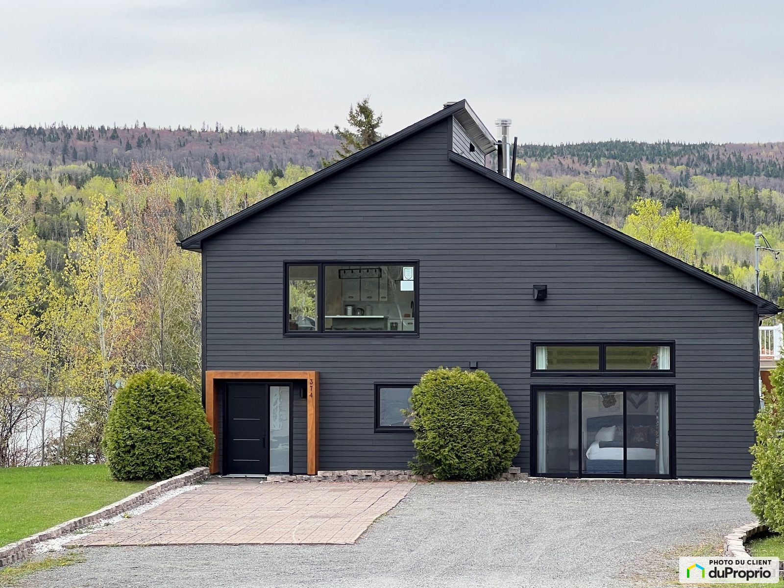 Maison 2 étages à vendre StMathieuDeRioux 3 chambres 1030961