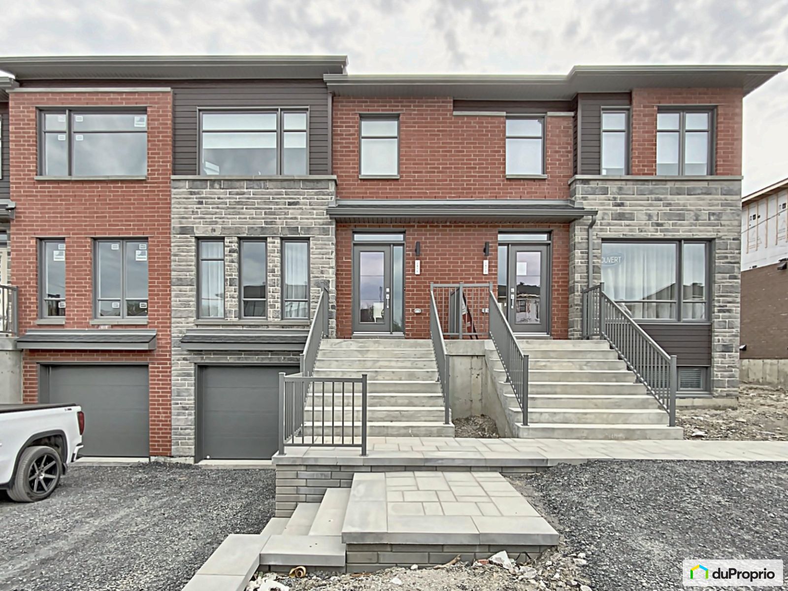 Maison en rangée / de ville neuve à vendre Longueuil (VieuxLongueuil